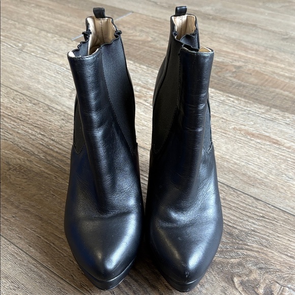 Christian Louboutin Fannylove 120 Black Leather High Heel Platform Ankle Boot - Picture 3 of 7